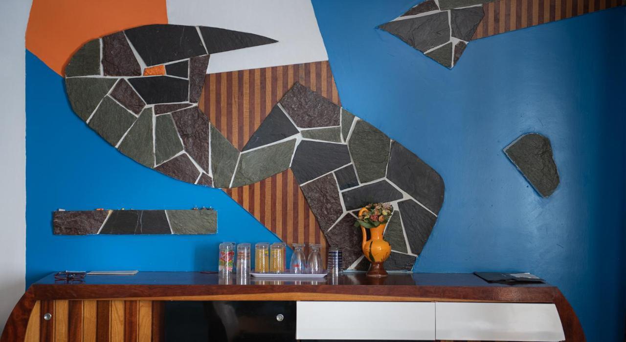 Hotel Modern Конкарно Экстерьер фото