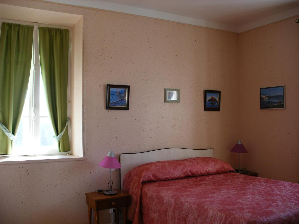 Hotel Modern Конкарно Экстерьер фото