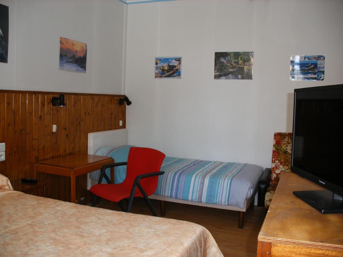 Hotel Modern Конкарно Экстерьер фото