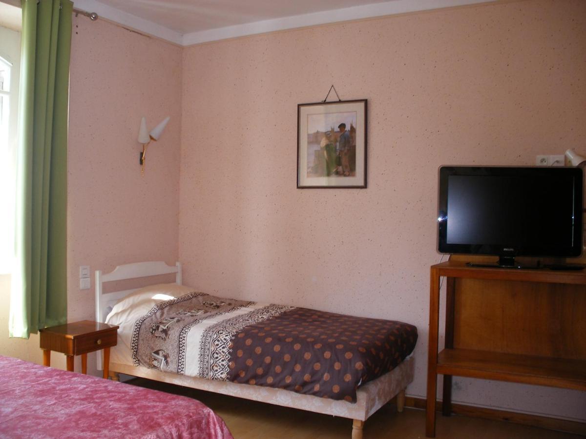 Hotel Modern Конкарно Экстерьер фото